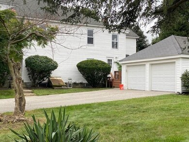 2 Charlotte St unit Second Floor, Nashua, NH 03064 - photo 4