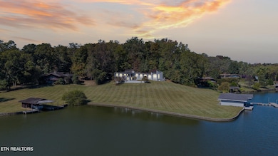 8832 Cove Point Ln, Knoxville, TN 37922 - photo 2