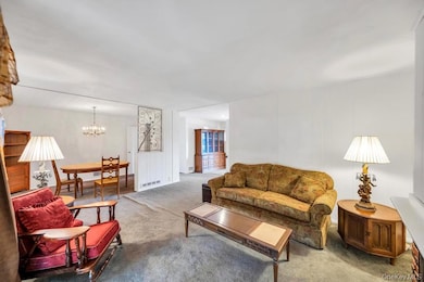 4 Hope Dr, Plainview, NY 11803 - photo 5