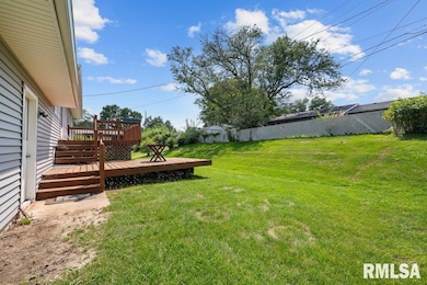 5018 N Harrison St, Davenport, IA 52806 - photo 4