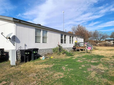 119 Alice Springs Ln, Weatherford, TX 76085 - photo 3