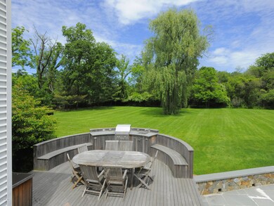 48 Locust Rd, Greenwich, CT 06831 - photo 5