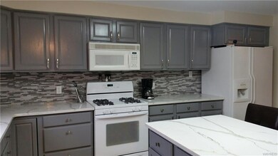 7342 Balla Dr, North Tonawanda, NY 14120 - photo 5