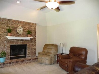 103 Kingstree Ln, Warner Robins, GA 31093 - photo 4