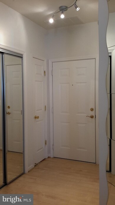 2610 Chapel Lake Dr unit 310, Gambrills, MD 21054 - photo 5