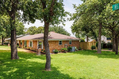 2836 Winterhaven Dr, Hurst, TX 76054 - photo 2