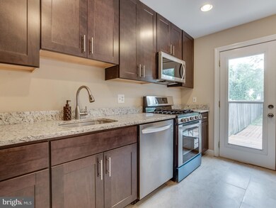 7509 Bedford Rd, Manassas, VA 20109 - photo 7