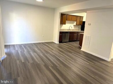 8132 Cloverhurst Rd, Glen Burnie, MD 21061 - photo 5