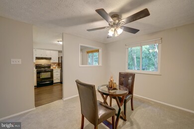 10628 Delfield Ct, Laurel, MD 20723 - photo 6