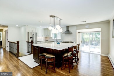 8909 Burbank Rd, Annandale, VA 22003 - photo 4