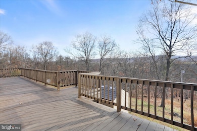 13 Oriole Cir, Berkeley Springs, WV 25411 - photo 6