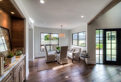 005_Dining Room
