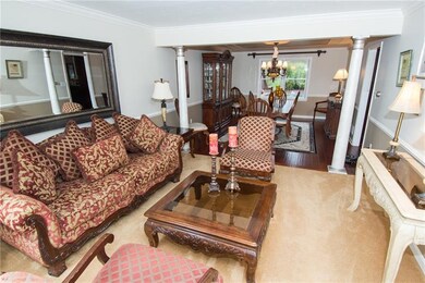 118 Bunker Hill Drive Living Room