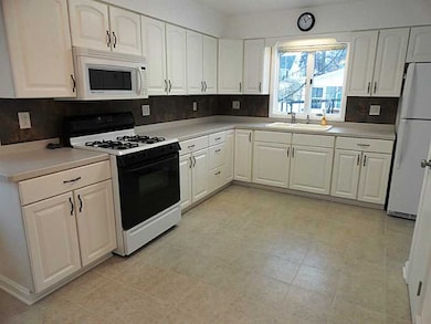 2921 Wellington Rd, Erie, PA 16506 - photo 5