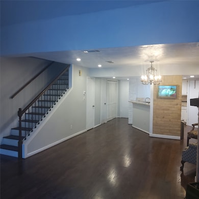 726 Country Place Dr unit C, Houston, TX 77079 - photo 6