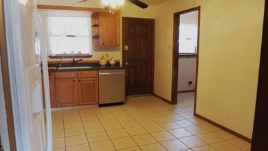 2701 Pecan Dr, Alamogordo, NM 88310 - photo 4