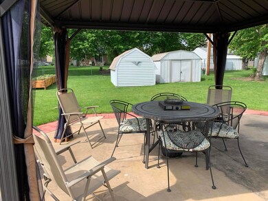 1416 E 1st Ave, Mitchell, SD 57301 - photo 4