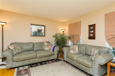 2 Winding Brooke Ln, South Berwick, ME 03908 - photo 4