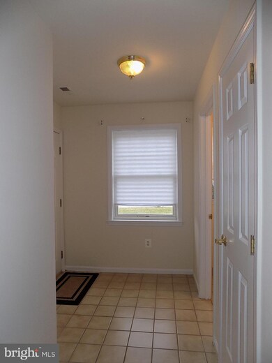 43 Griffith Miles Cir, Warminster, PA 18974 - photo 3