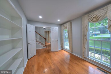 1566 Old Eaton Ln, Reston, VA 20194 - photo 4