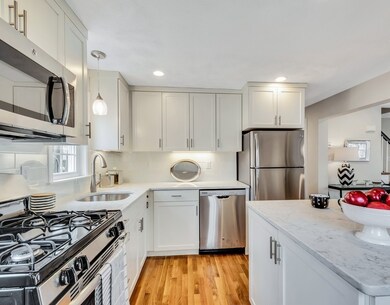 11 Evergreen Ln unit 11, Arlington, MA 02474 - photo 5