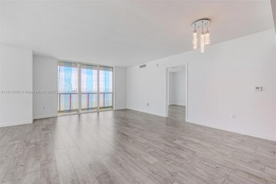 50 Biscayne Blvd unit 3902, Miami, FL 33132 - photo 3