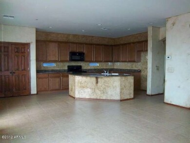 023-355115-Kitchen (2)