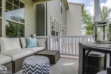 25284 Arrowroot Terrace, Chantilly, VA 20152 - photo 5