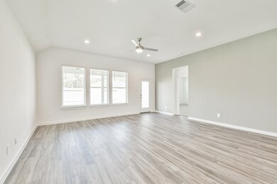 14316 S Hawthorne Hollow Ct, Conroe, TX 77384 - photo 7