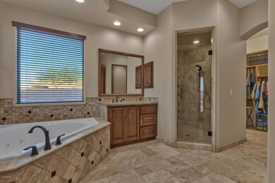 812 W Desert Ranch, Phoenix mbath 3