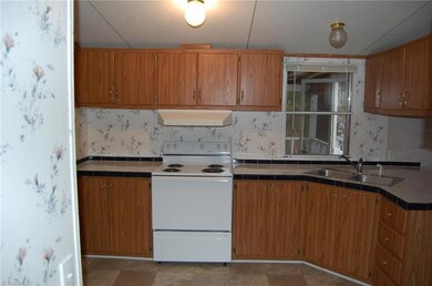 3592 Jennifer View Dr, Asheboro, NC 27205 - photo 6