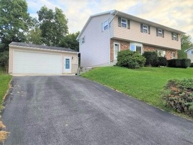 5282 Thompson St, Germansville, PA 18053 - photo 2