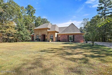 03-470 N Brandon Blvd