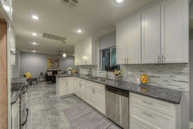 015_Kitchen