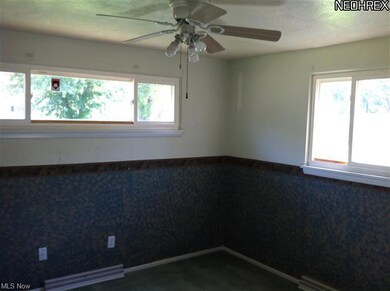 868 Marion St, Sheffield Lake, OH 44054 - photo 5