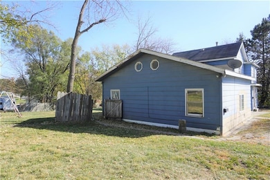 523 S 2nd St, Winterset, IA 50273 - photo 5