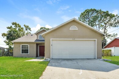 016-photo-front-view-11996774