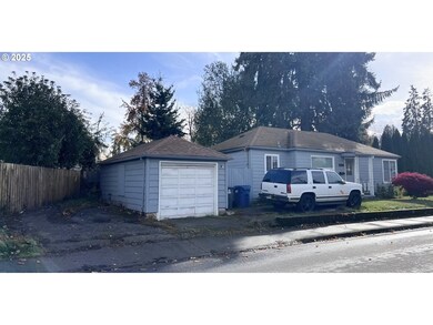 624 N Settlemier Ave, Woodburn, OR 97071 - photo 4