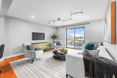 26 Waverly St unit 406, Brighton, MA 02135 - photo 3