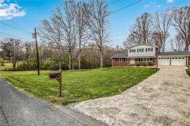 369 Kimberly Dr, Asheboro, NC 27205 - photo 4