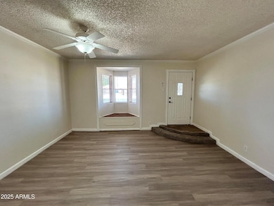 b living room2