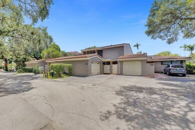 103 Heatherbrook Way unit 143, Hollywood, FL 33021 - photo 3