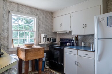 30-Kitchen (1 of 3)