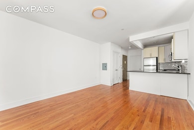 No 305 on the Park unit 511, New York, NY 10039 - photo 4