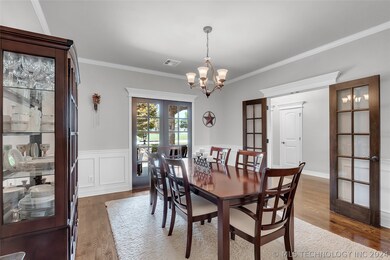 Formal dinning room