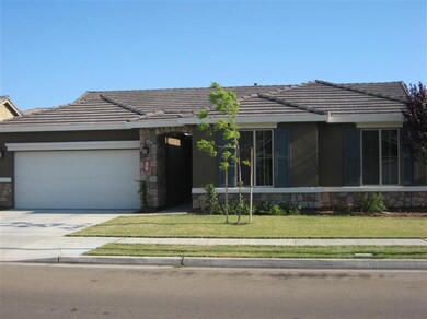 7045 E Ramona Way, Fresno, CA 93727 - photo 2