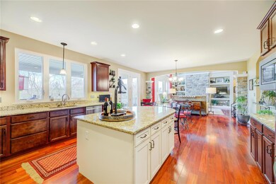 Plenty Room to Entertain