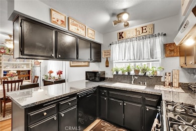 1933 Glenoaks Blvd unit 127, San Fernando, CA 91340 - photo 4