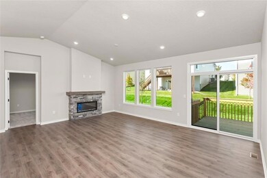 9383 Modena Ln, West Des Moines, IA 50266 - photo 6