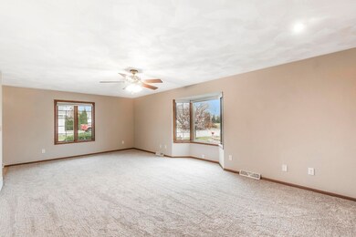 814 Duroe St, Jesup, IA 50648 - photo 6